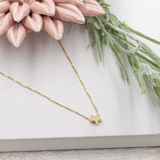Solitarie Star Pendant Necklace