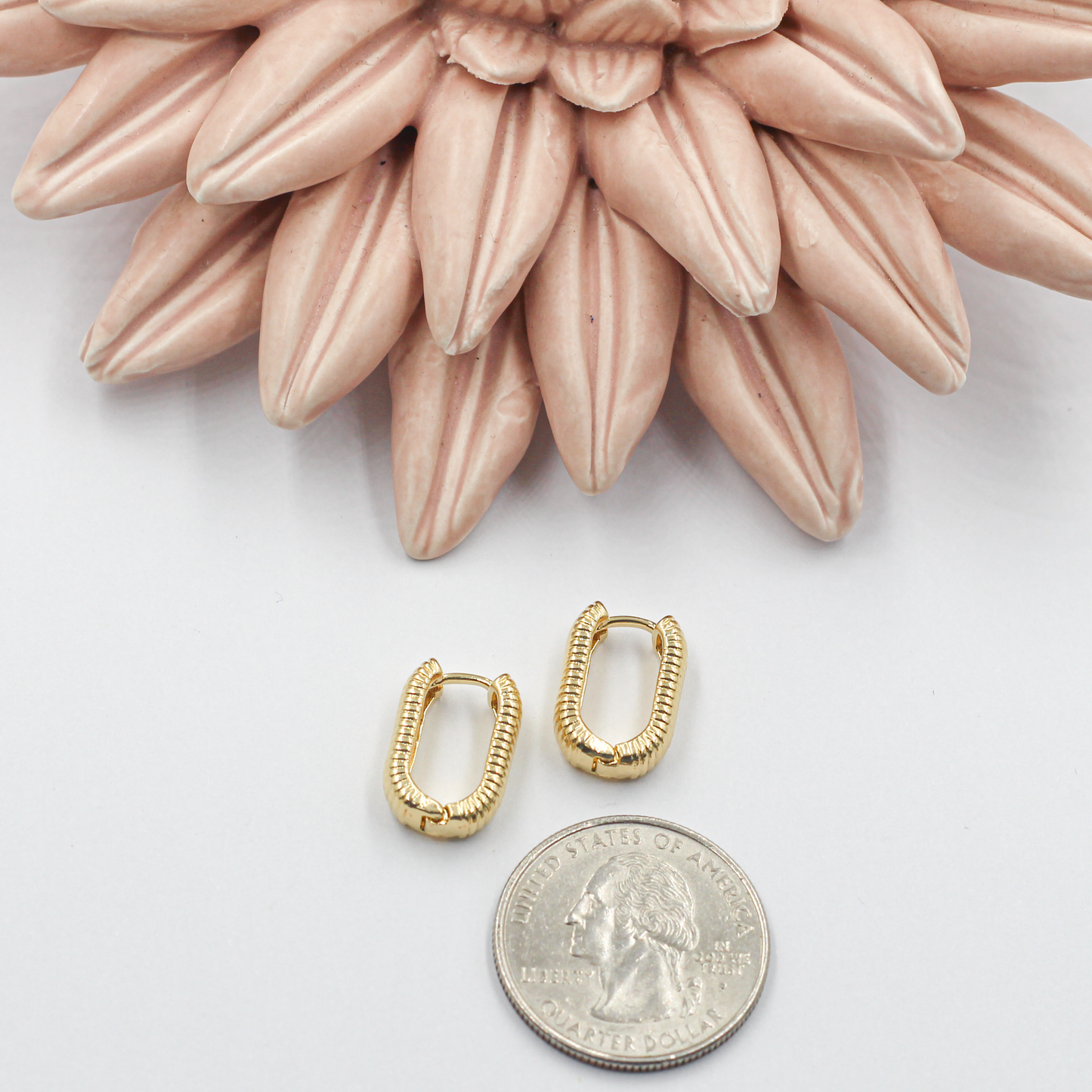 Minimalist Ribbed Huggies Earrings