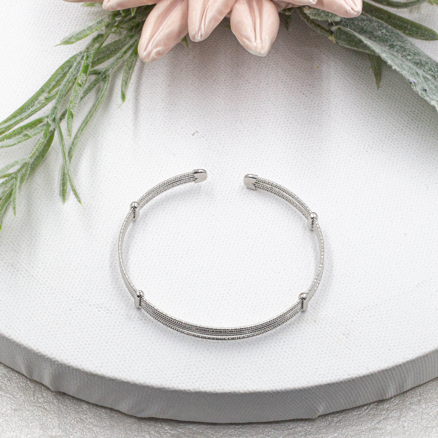 Five Lines Diamond Cut Bangle
