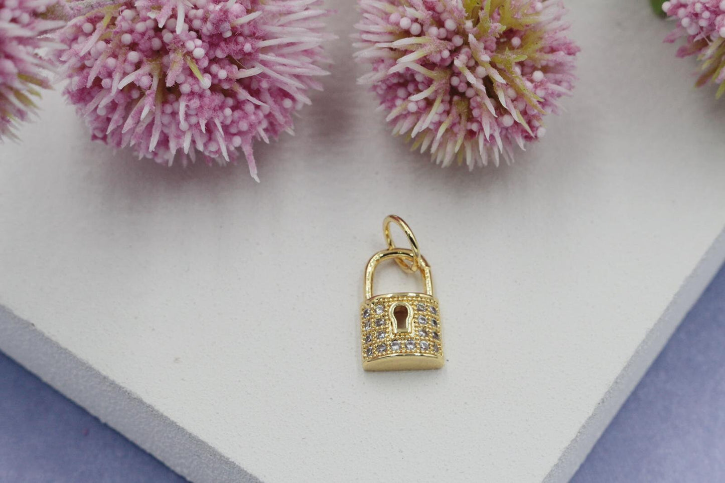 Lock with Key Hole & Intricate Details Pendant