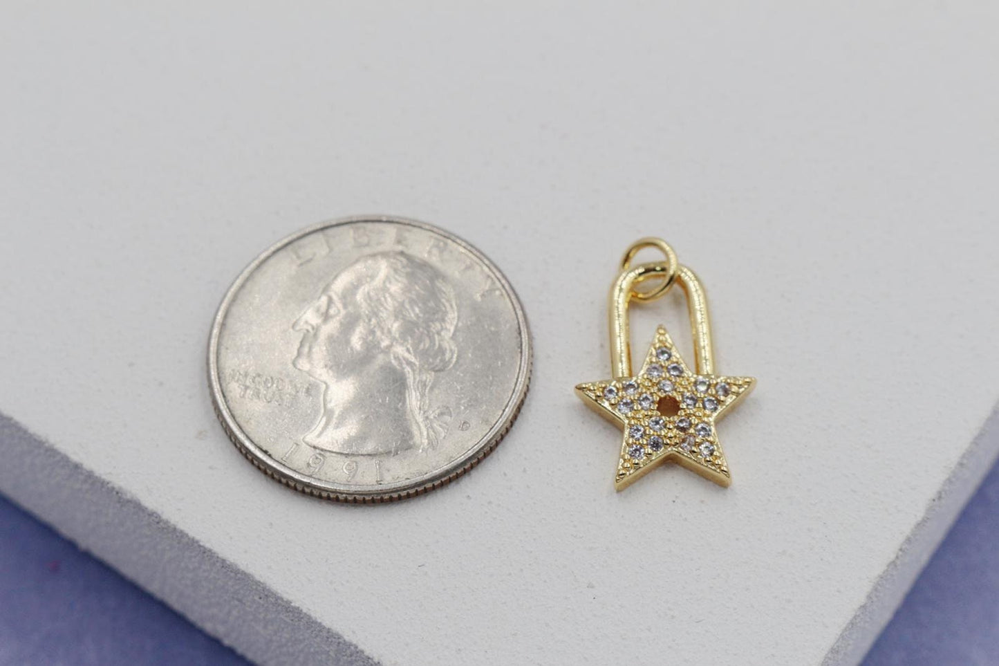 Star Shaped Lock Pendant