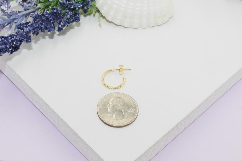 Dainty Twisted Designed Open Hoops