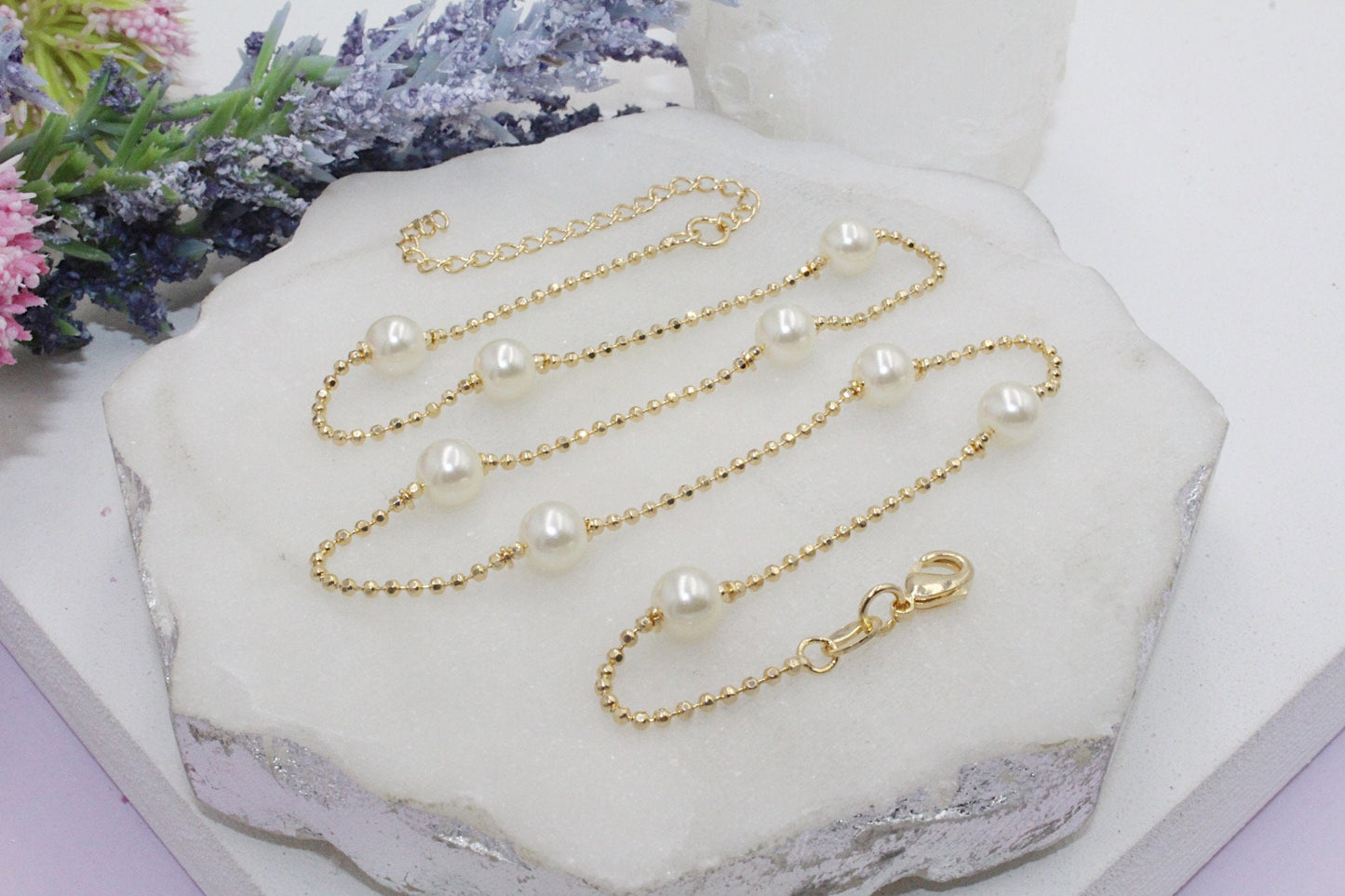 Faux Pearls Dainty BalL Chain Choker