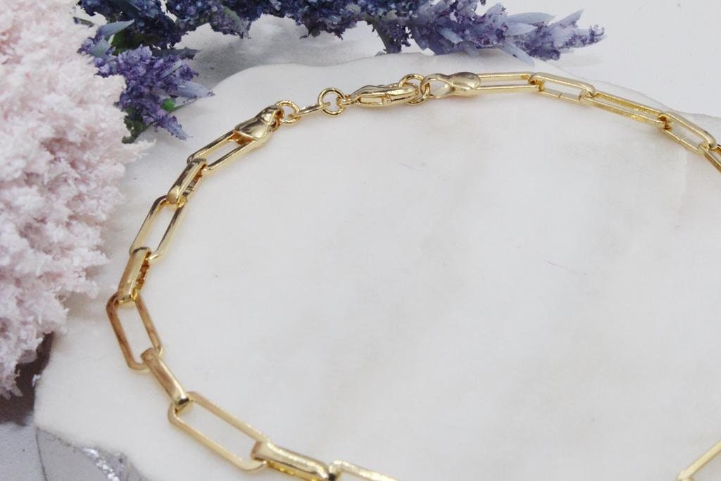 Chunky and Dainty PaperClip Links Chain Choker