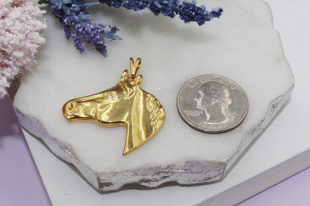 Cubic Zirconia Eye Detailed Horse Pendant