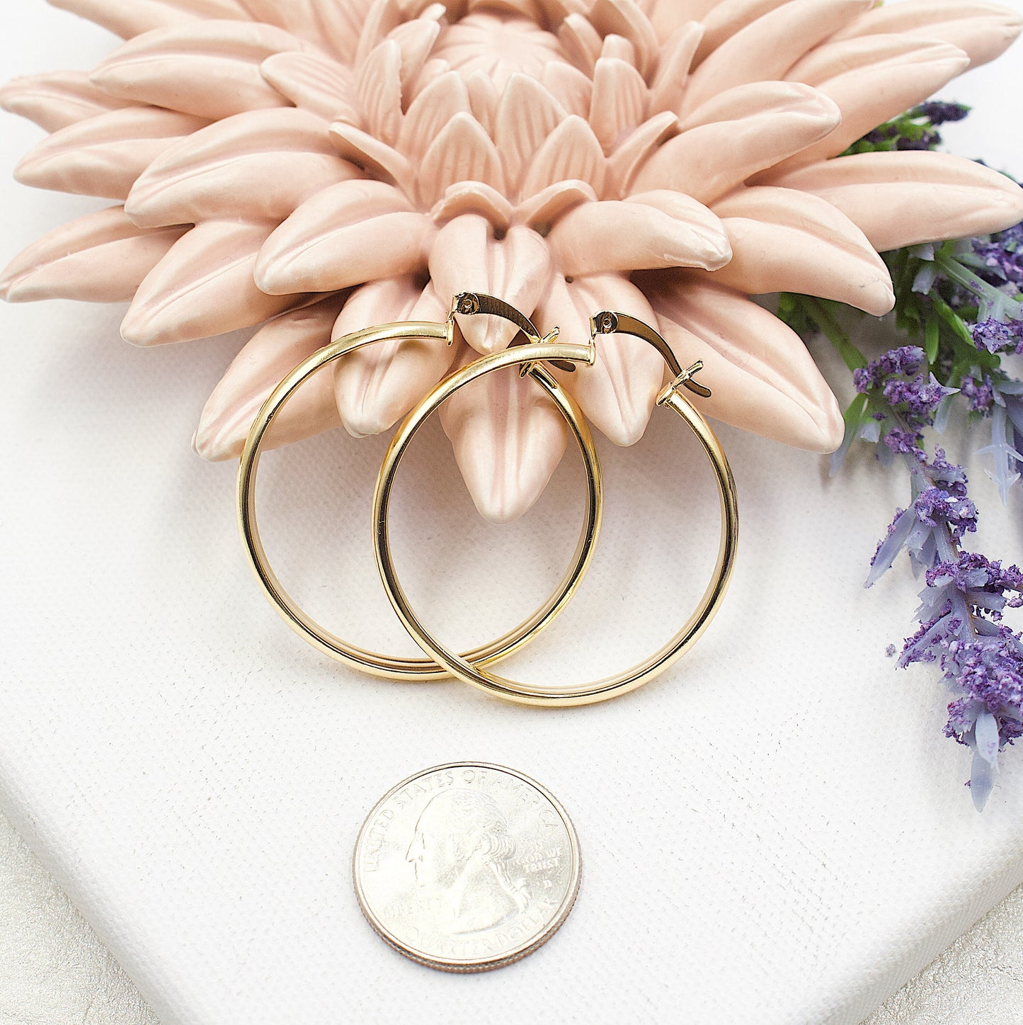Closed Ring With Designed Details Huggie Earrings