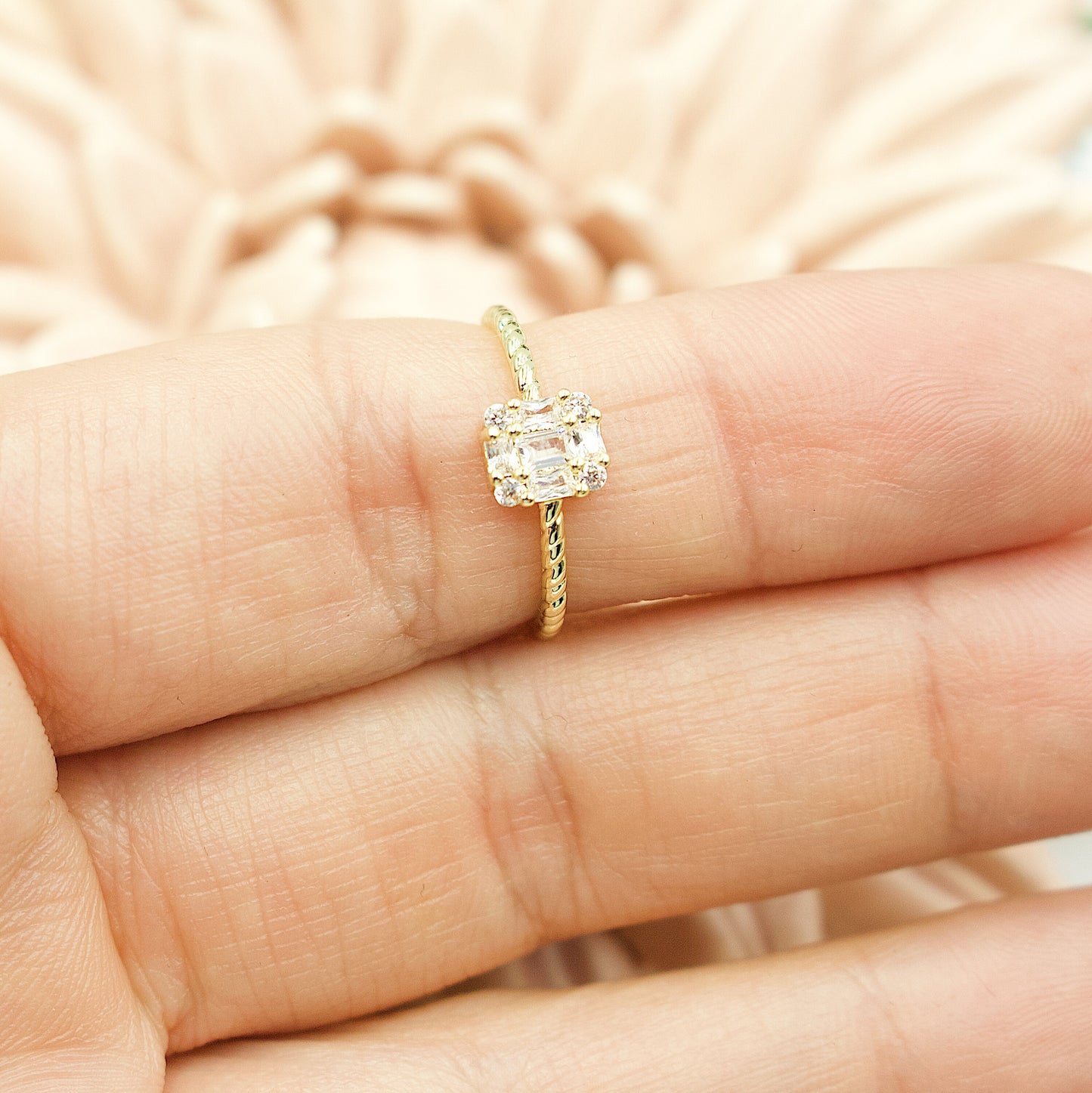 Twisted Rim With A Mix Of Shiny Stones Ring