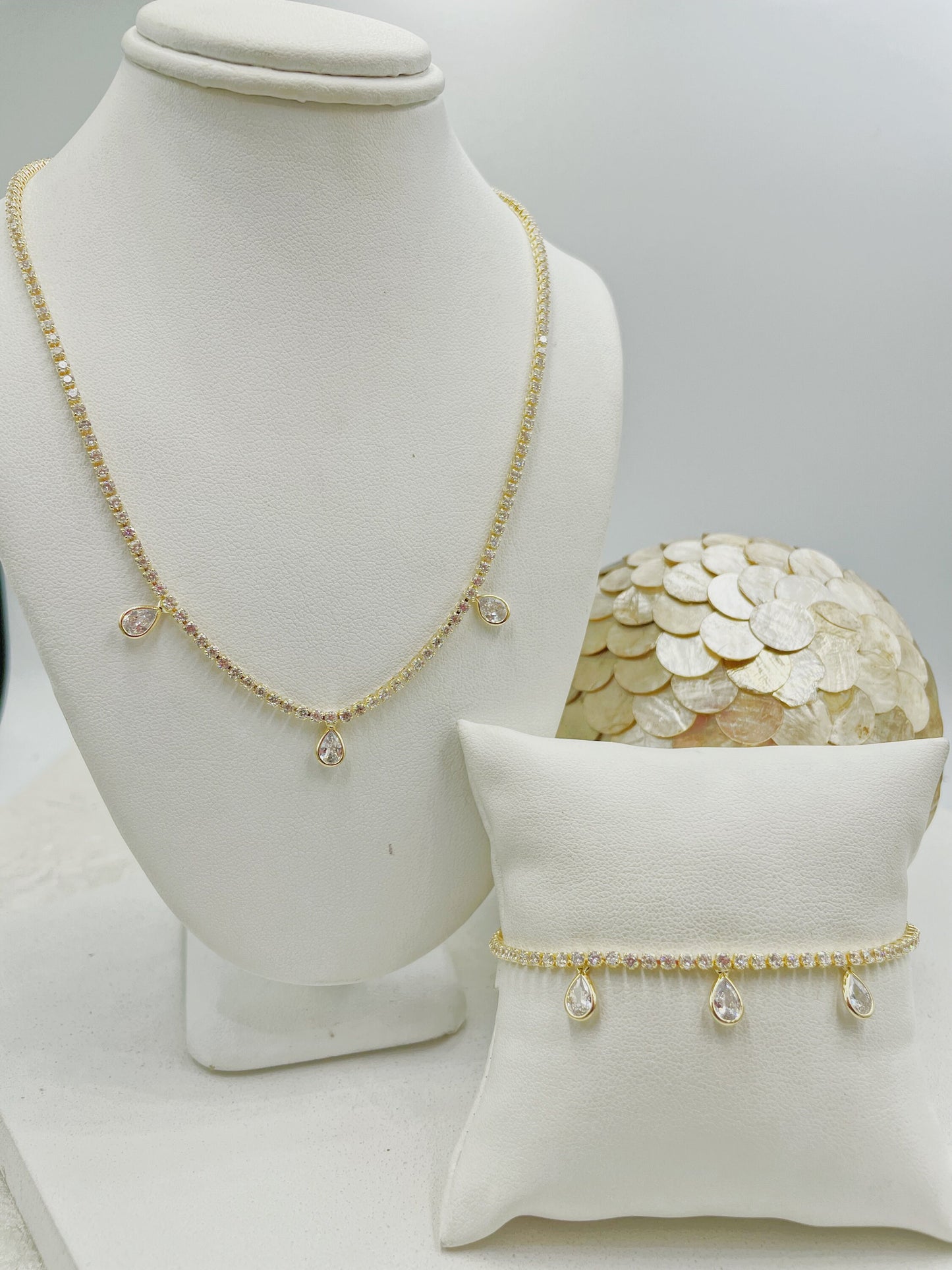 Cubic Zirconia Drops Stones Necklace