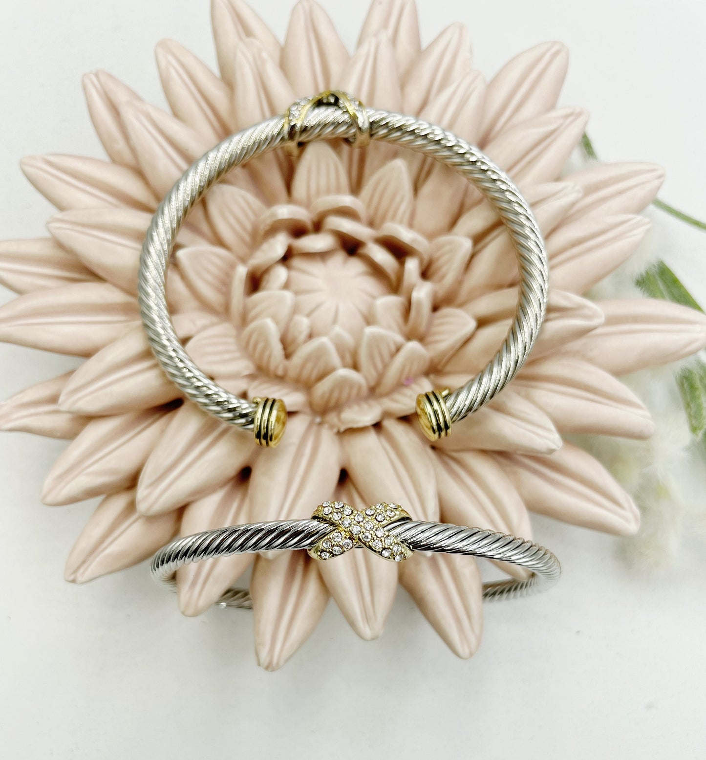 Twisted Open Zirconia Detail X Bracelet
