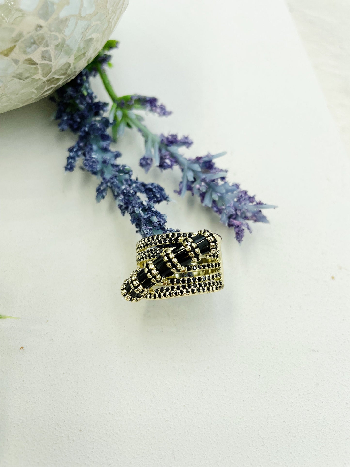 Black Design Zirconia Ring