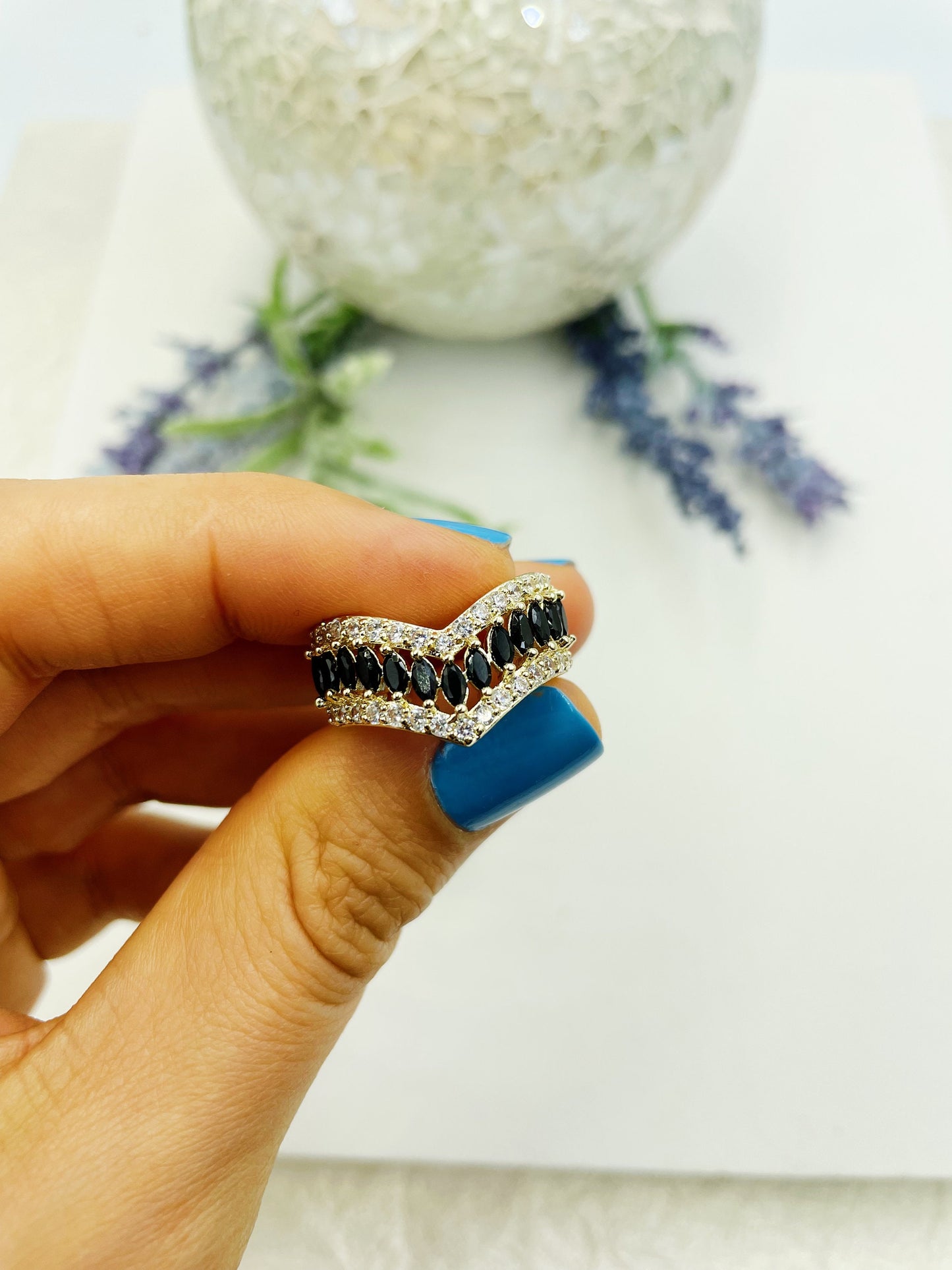 Black and White V Design Zirconia Ring