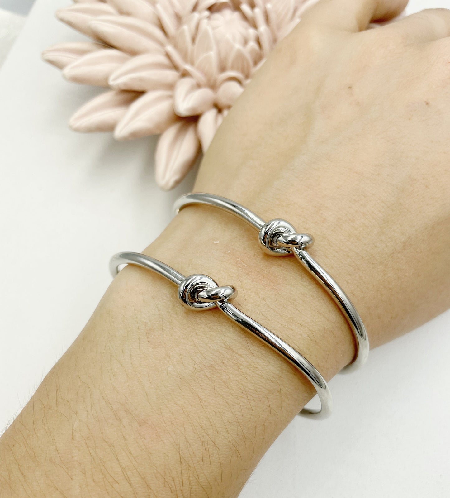 Twisted Details Bracelet