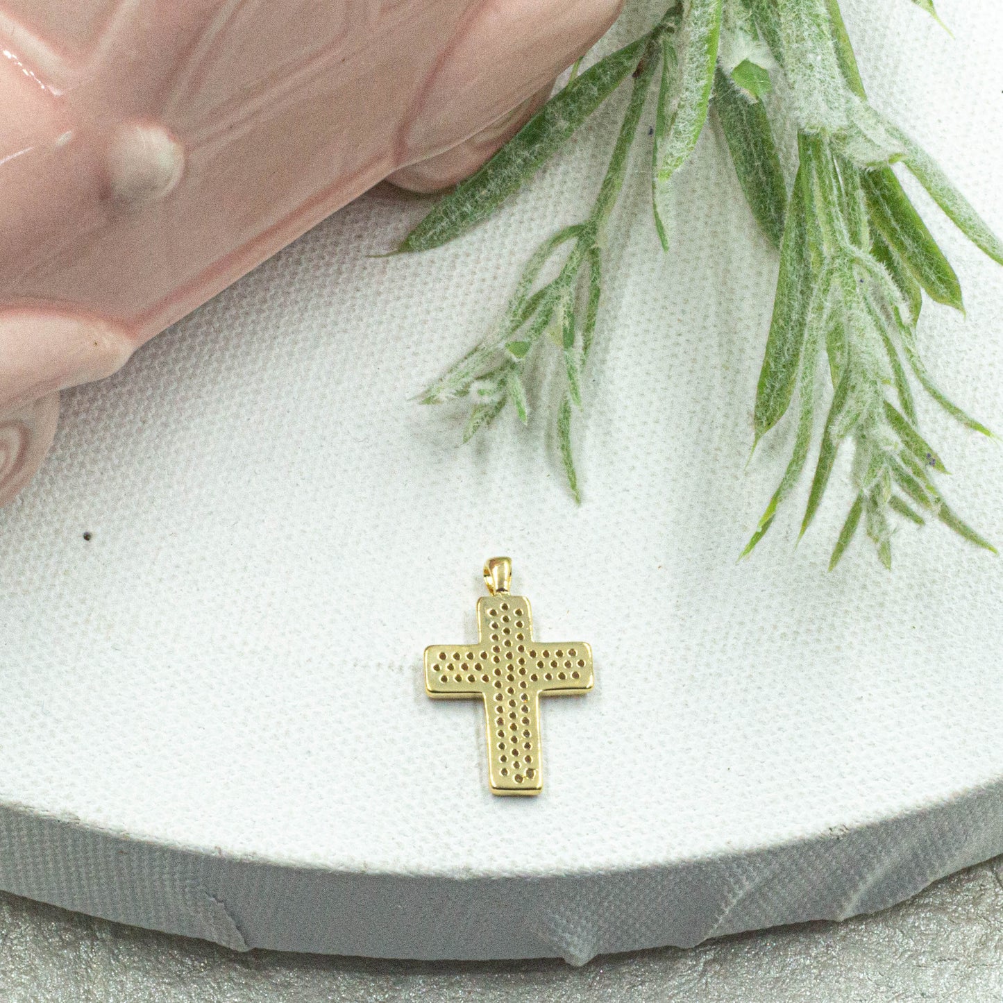 Micropave Chunky Cross Pendant