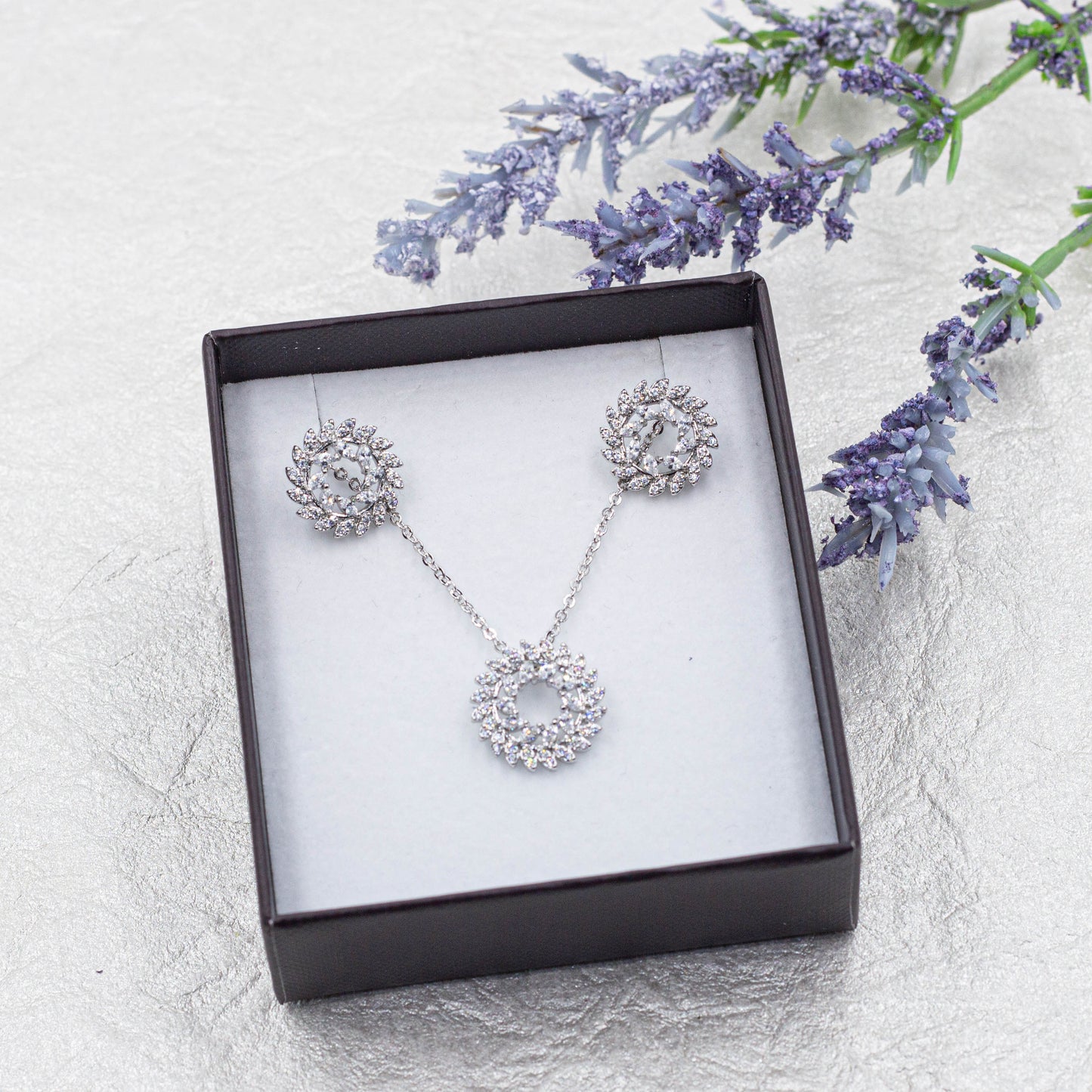 Jewelry Gift Box Necklace, Earrings & Bracelet Set