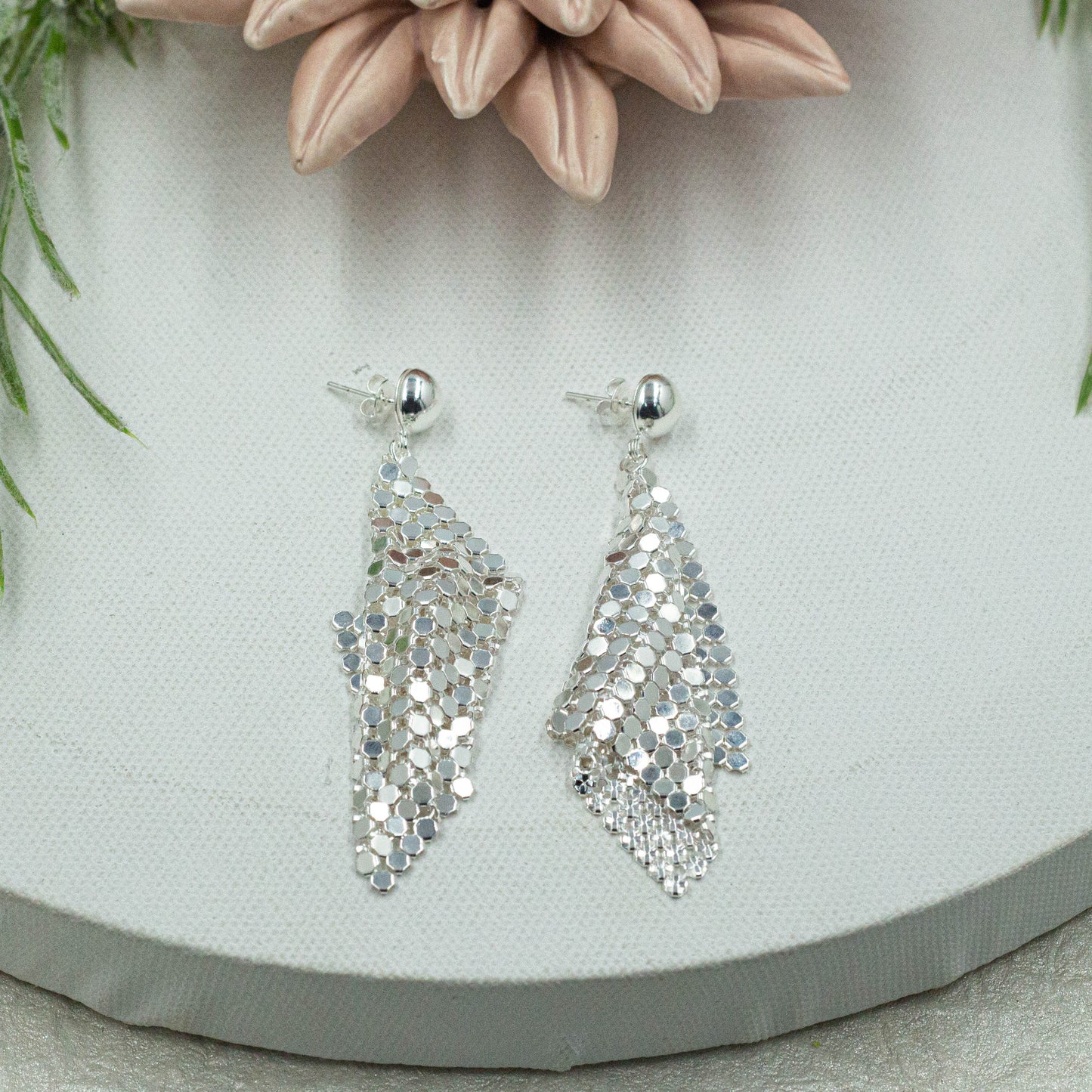 Mesh Tassel Open Earrings