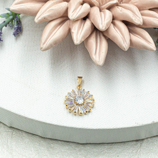 Daisy Flower Baguette Pendant