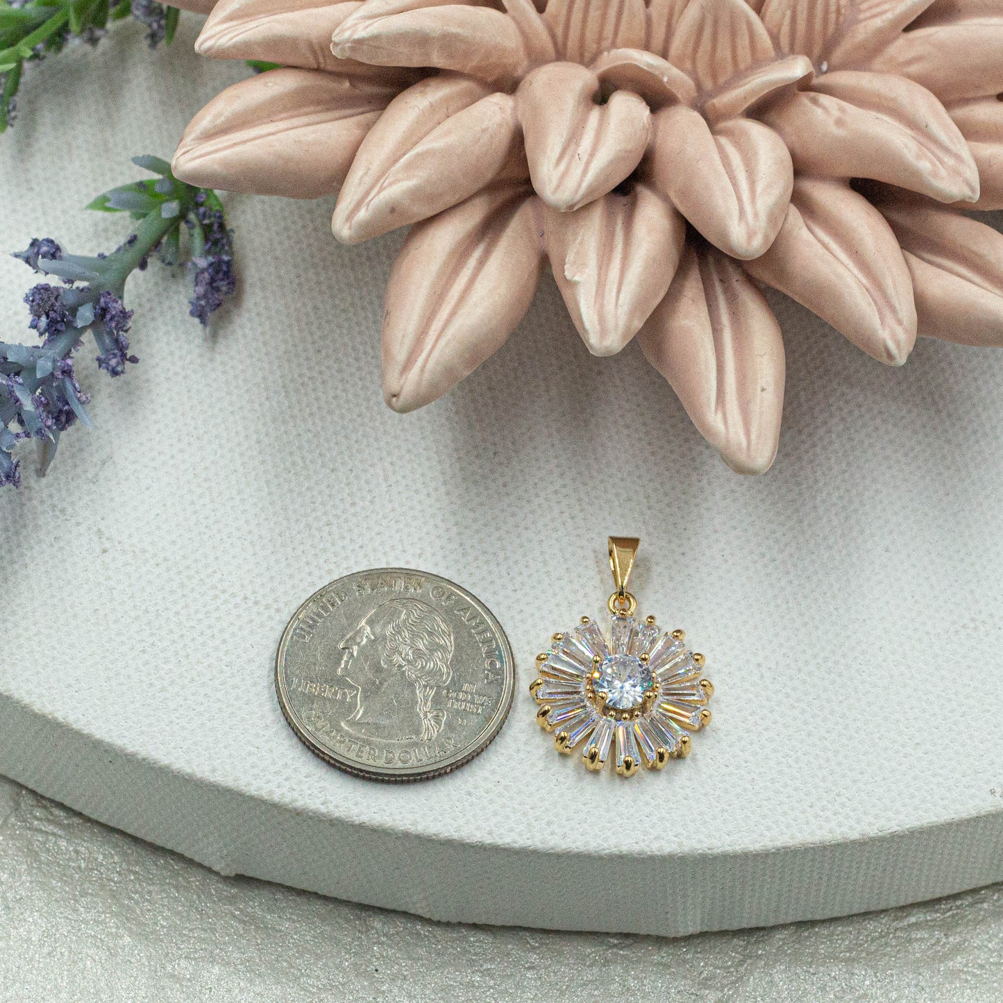 Daisy Flower Baguette Pendant