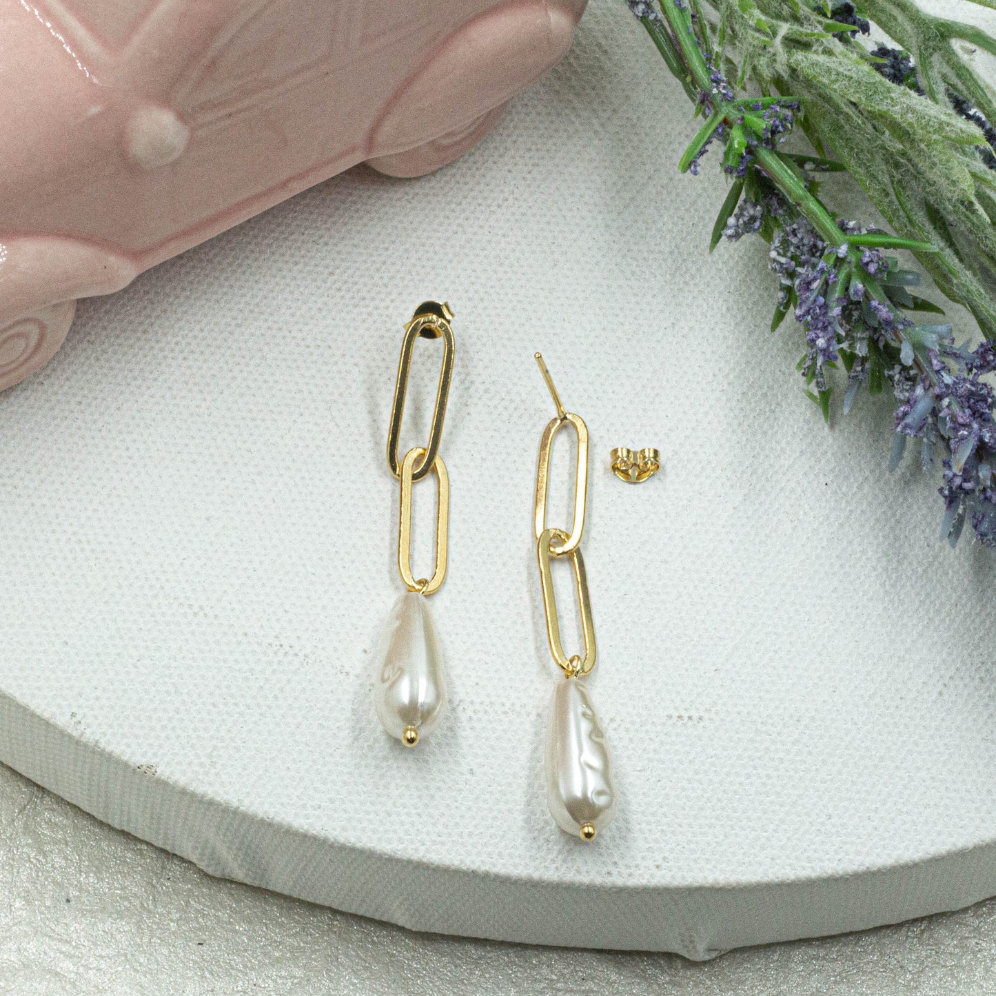 Paperclip Drop Pearl Earrings