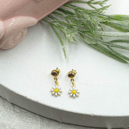 Dainty Daisy Flower Earrings