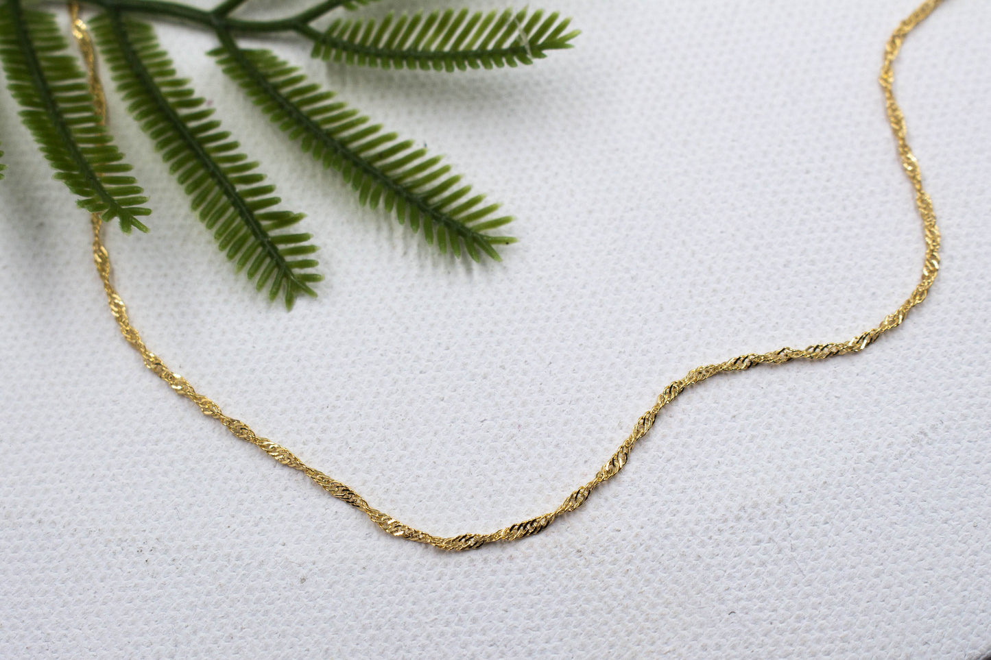 Dainty Tiny Twist Chain Necklace