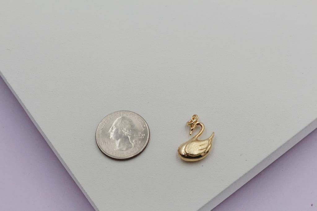 Beautiful Swan Pendant