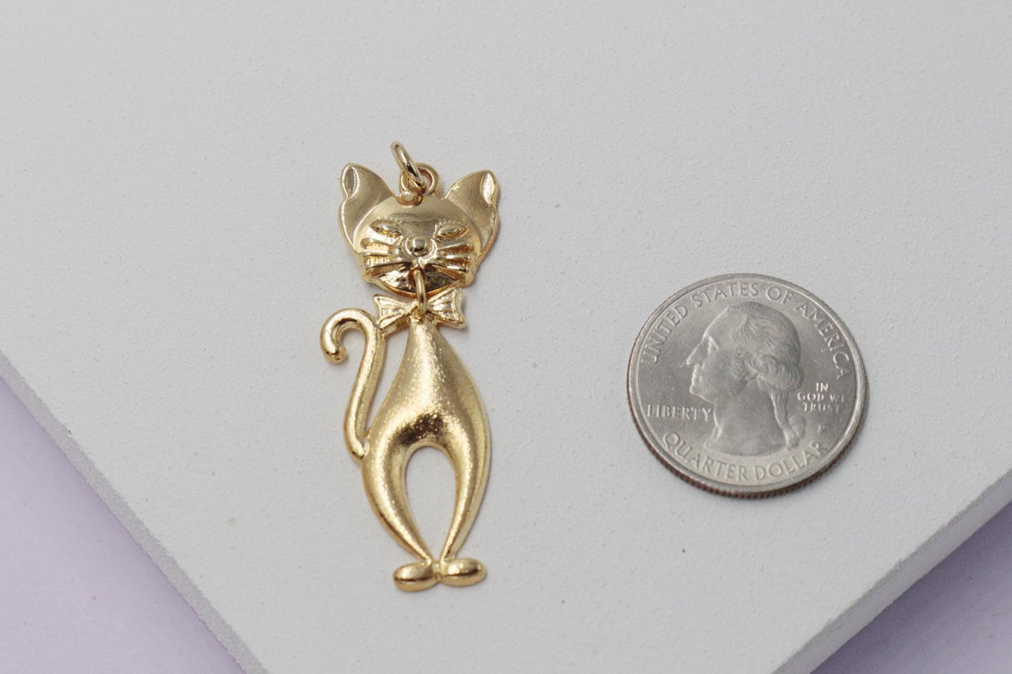 Funny Sitting Cat Pendant