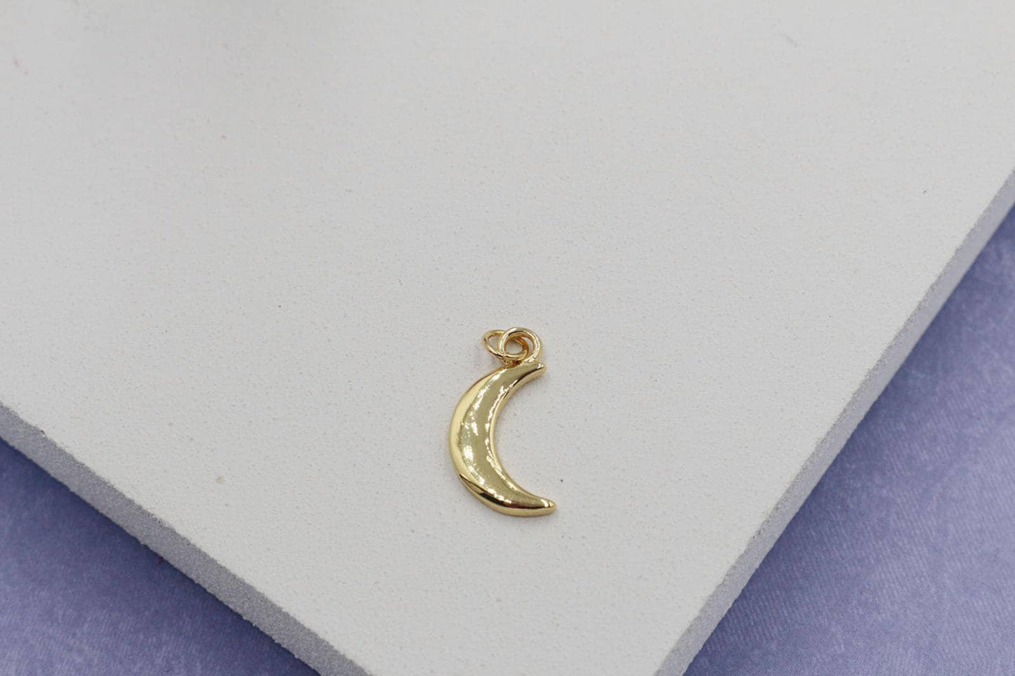 Smooth Moon Crescent Detailed Back Pendant