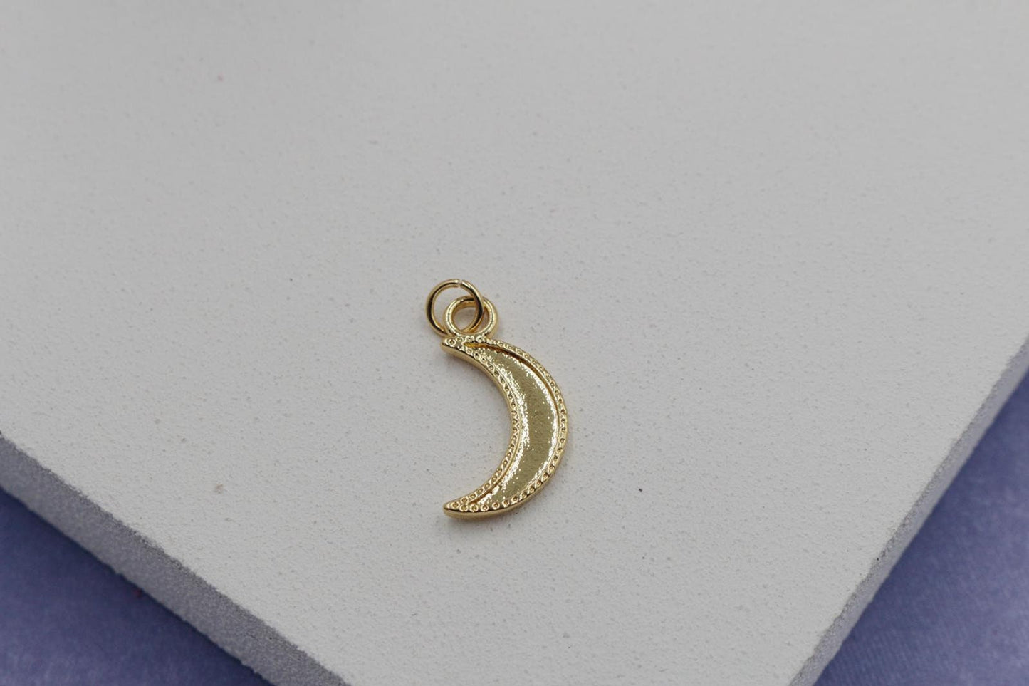 Smooth Moon Crescent Detailed Back Pendant