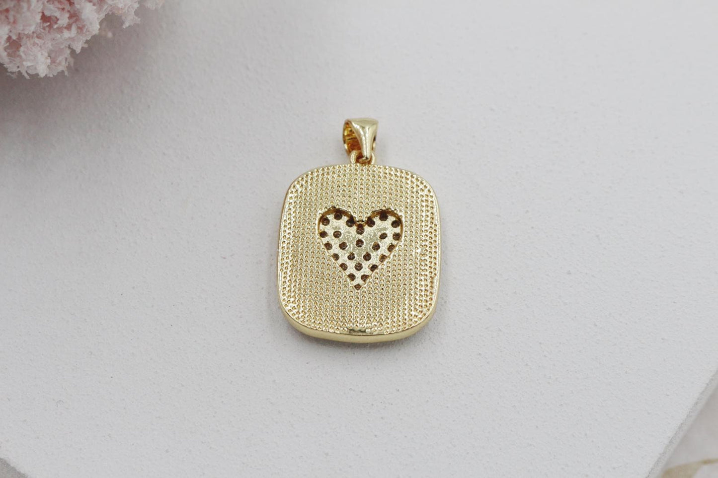 Cubic Zirconia Gold Heart Detail Pendant