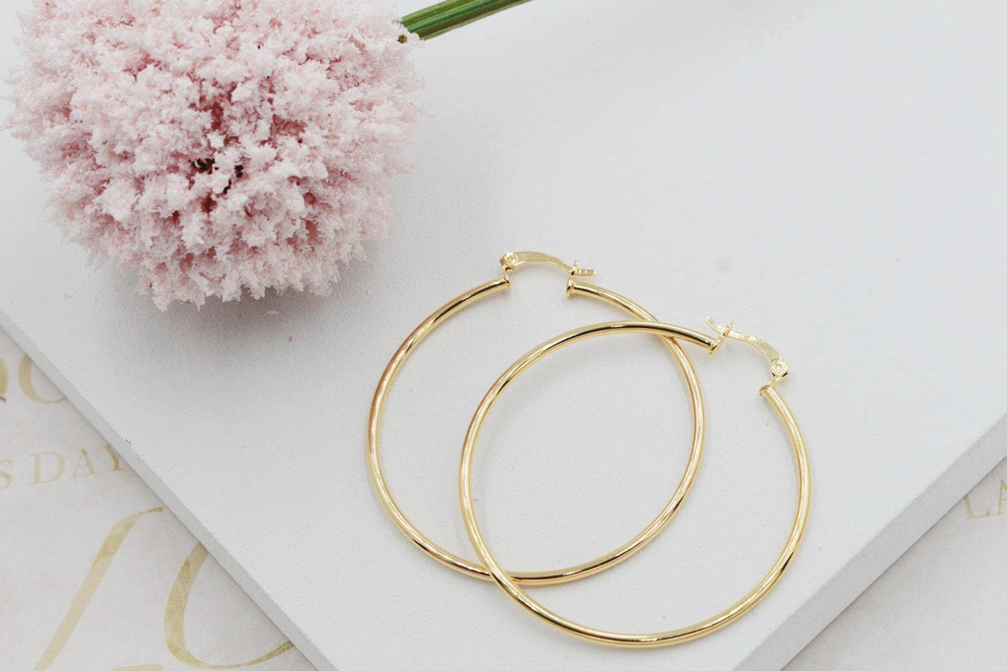 Slim Closed Hoops Earrings