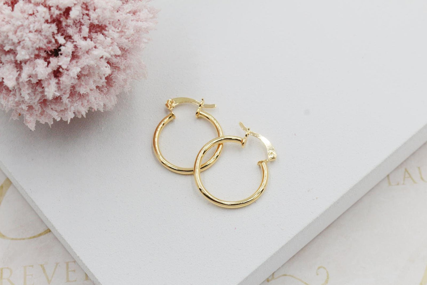 Slim Closed Hoops Earrings