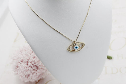 Complete Cubic Zirconia Big Blue Eye Pendant Necklace