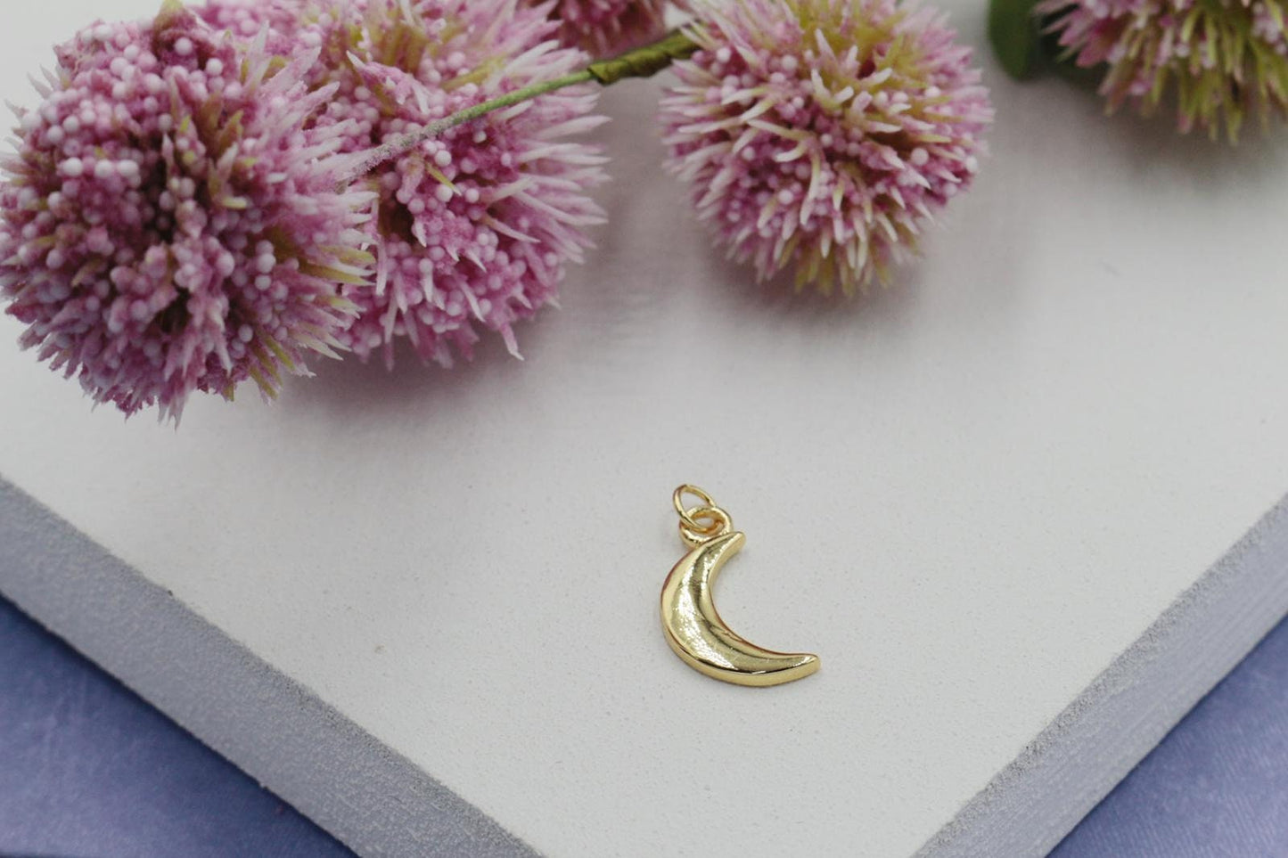 Smooth Moon Crescent Detailed Back Pendant