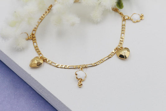 White Flower and Gold Detailed Heart Charms Anklet