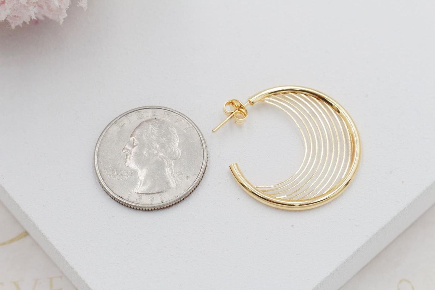 Dainty Detailed Open Hoops