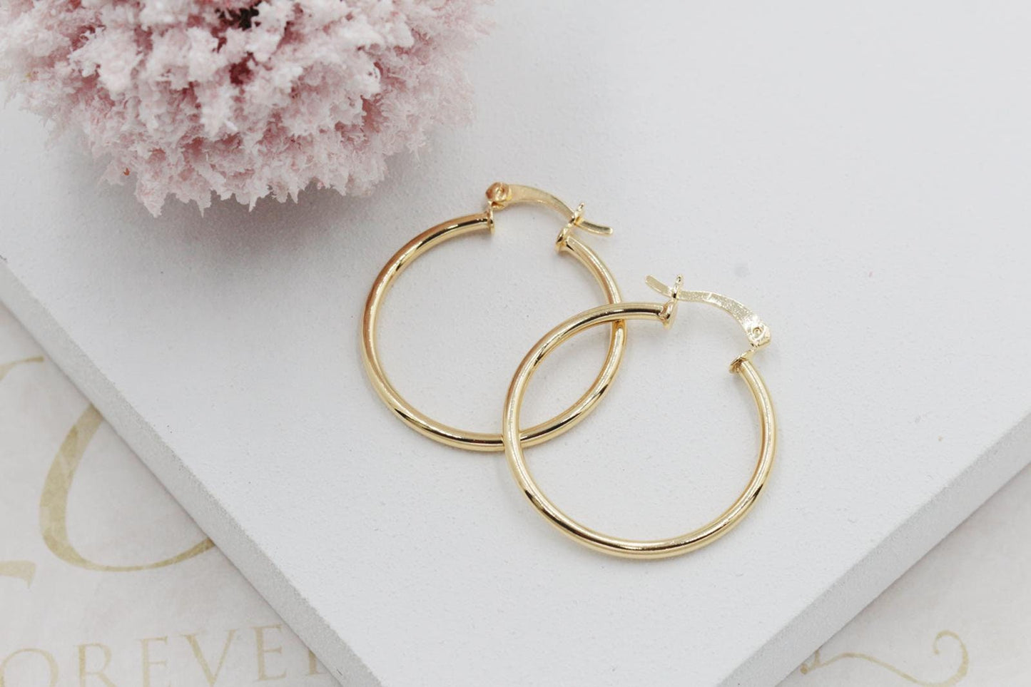 Slim Closed Hoops Earrings