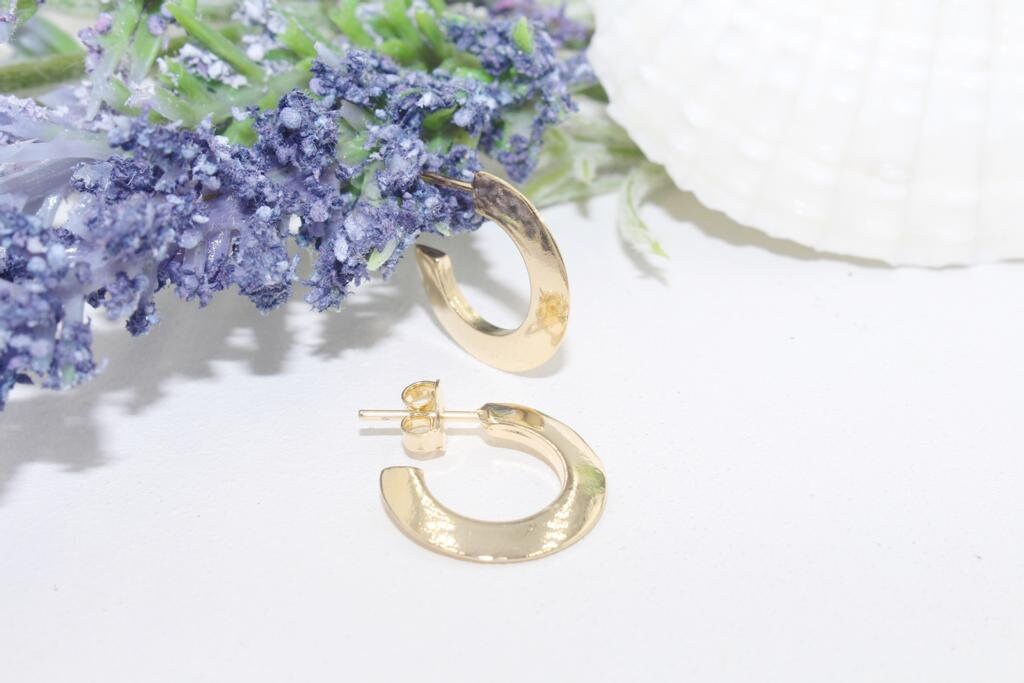 Dainty Smooth Open Hoops