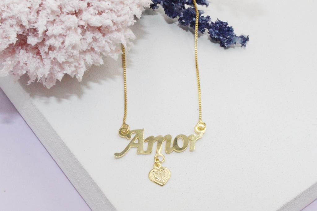 Amor Golden Heart Charm Chain Necklace