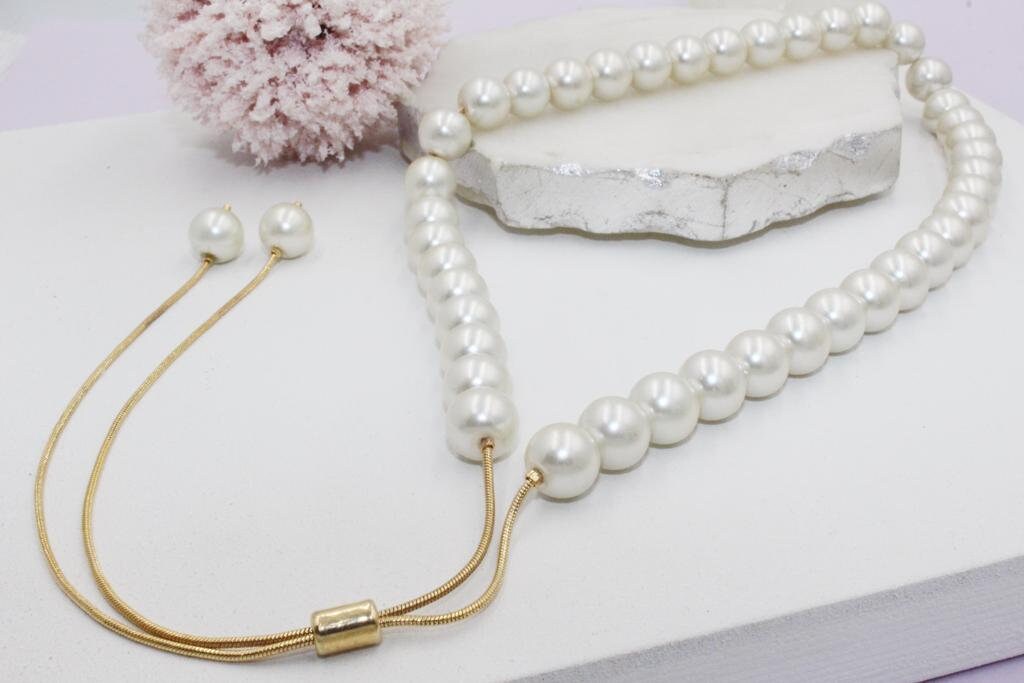 Faux Pearl Necklace Adjustable
