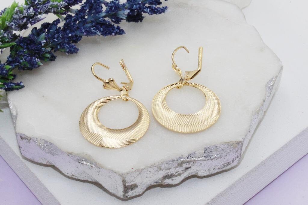 Circle Drop Latch Earrings