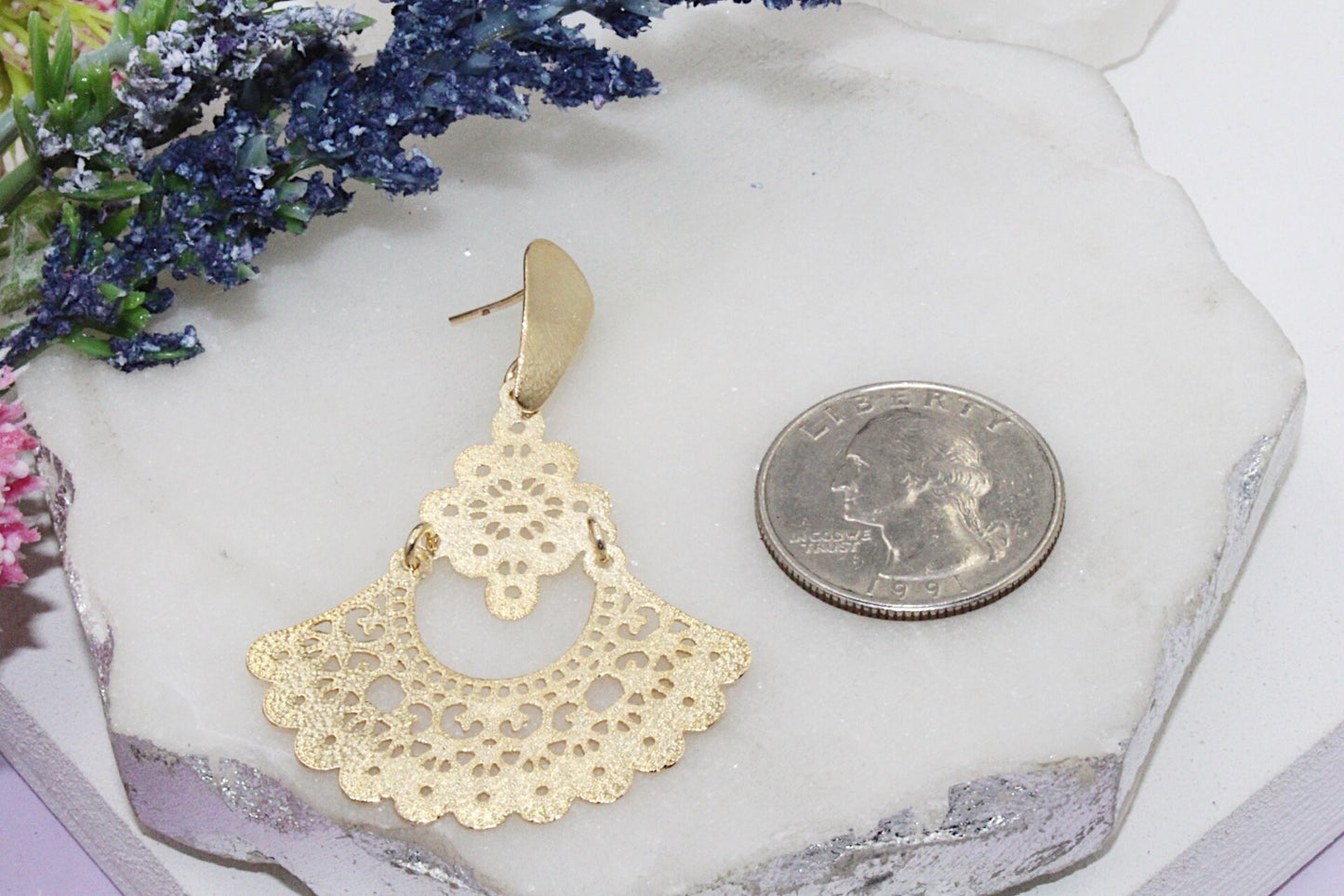 Filigree Scalloped Drop Earrings