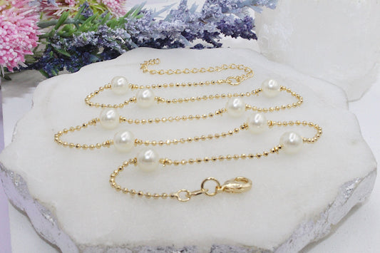 Faux Pearls Dainty BalL Chain Choker