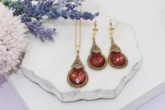 Filigree Tear Drop Set