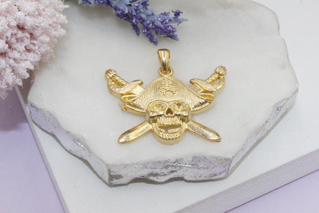 Pirate Skull Crossed Swords  Pendant