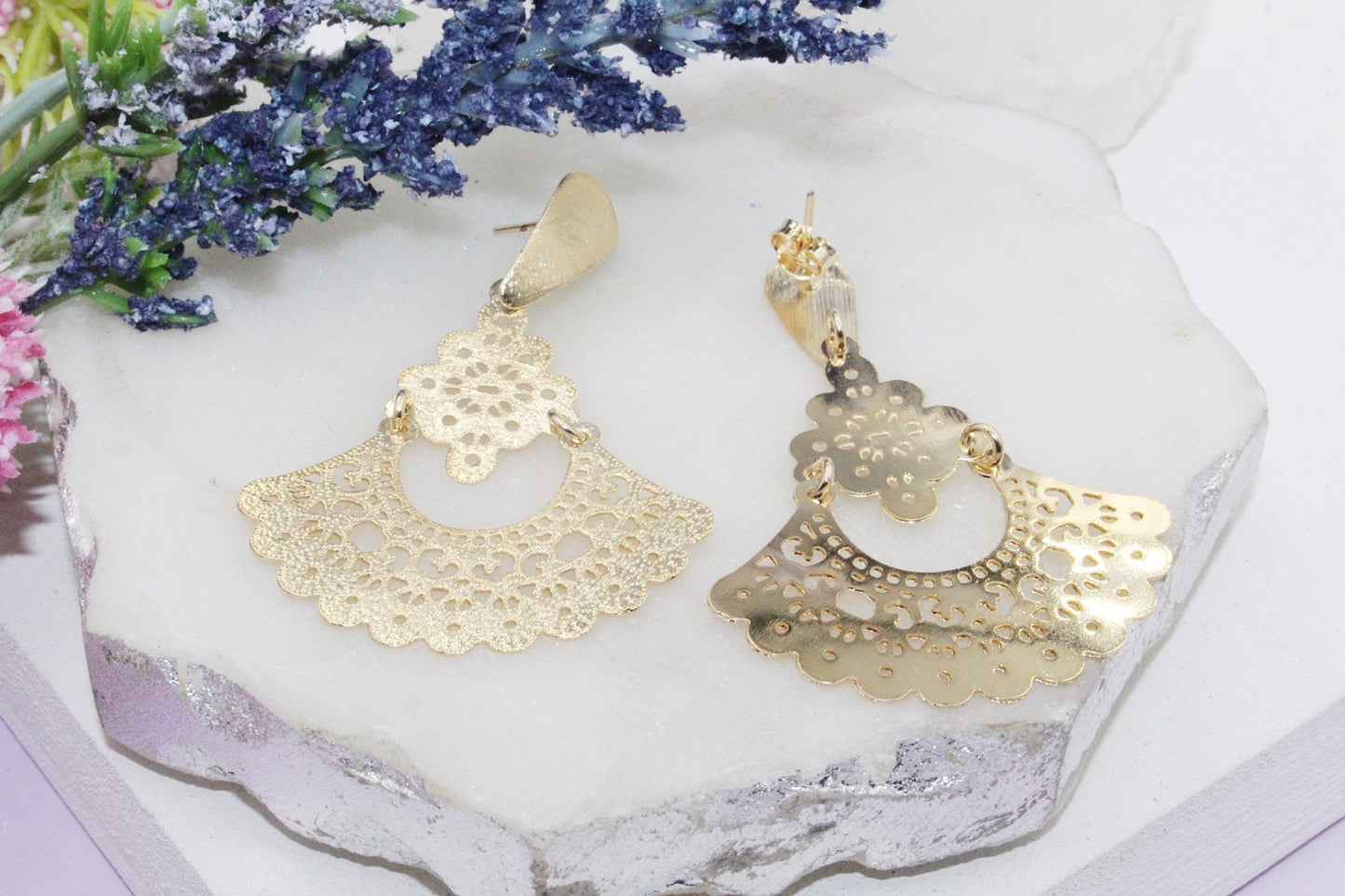 Filigree Scalloped Drop Earrings