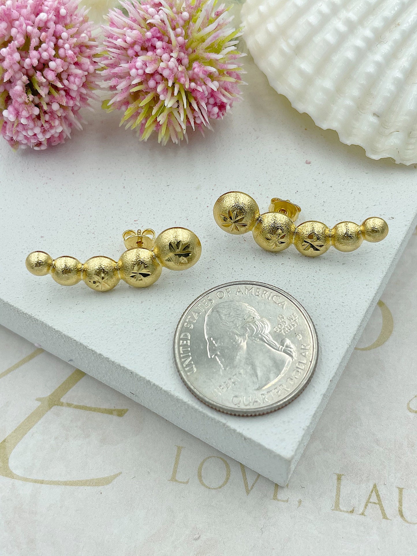 Climbers - 5 Matte Golden Balls Stud Earrings