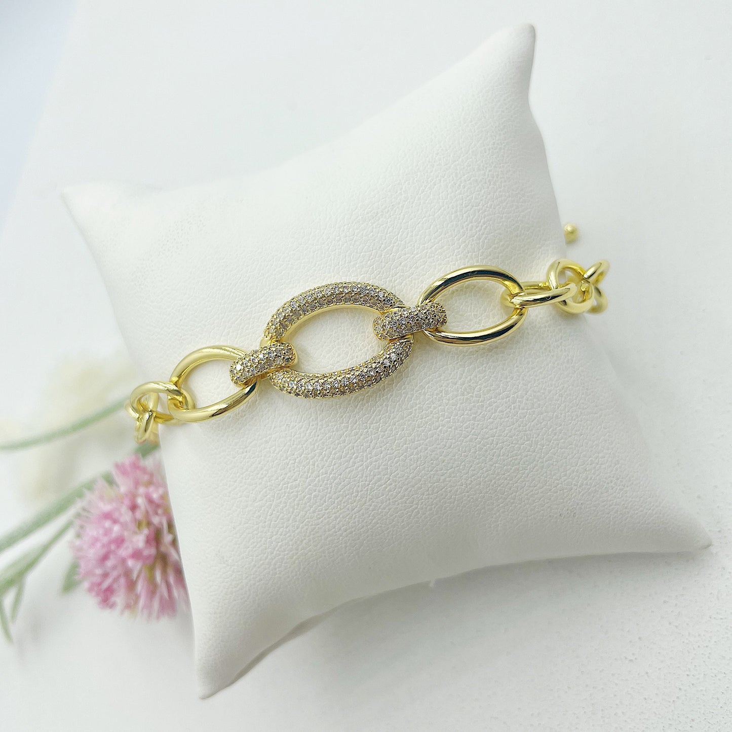 Chain With Shiny Link Bracelet