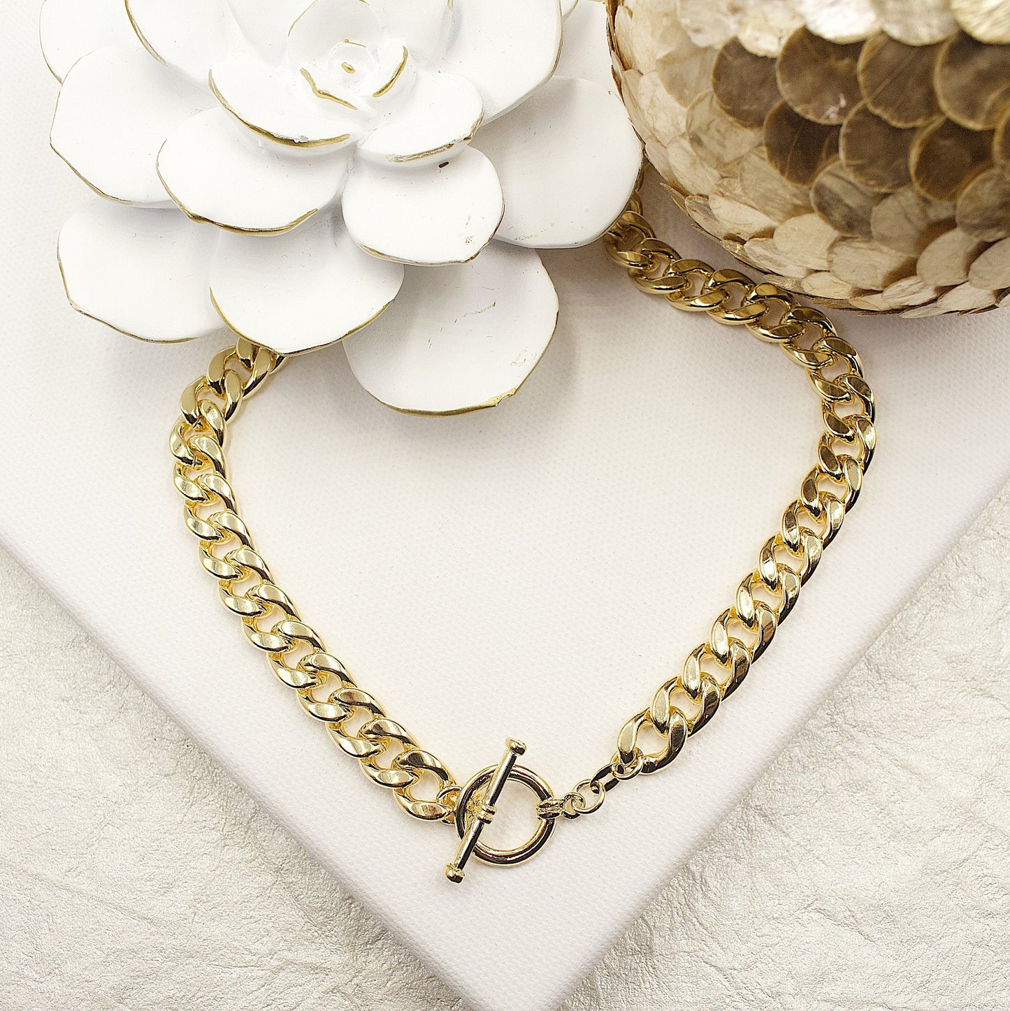 Chain With Toggle Clasp Necklace
