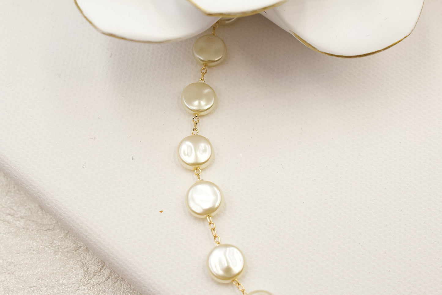 Rounded Flat Pearl Necklace