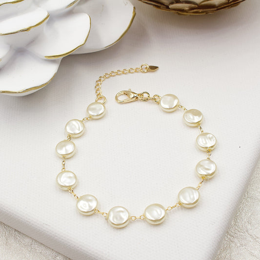 Rounded Flat Pearl Bracelet